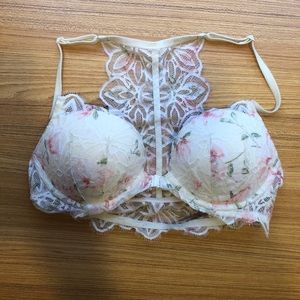 PINK Front Clip Lace Bra/Bralette (Padded)